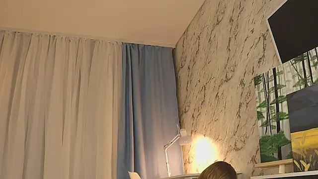 XXX chat uživo modela AliceLebel