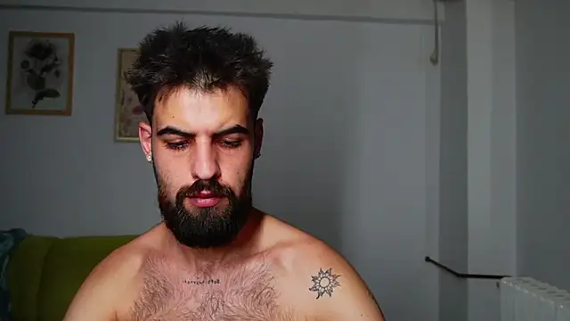Czat XXX na żywo – HairyRobxxx