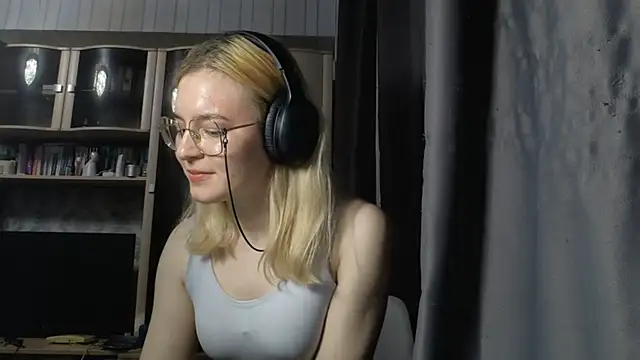 Adelinetre 실시간 채팅방