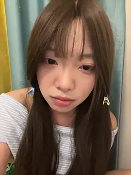 YY-1-1-1's Live XXX Chat