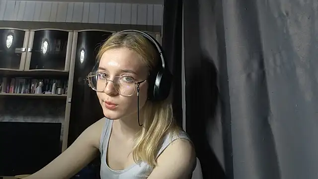 Adelinetre Live Chatraum