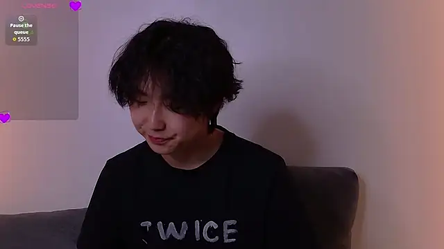Онлайн чат XXX HeejinWang