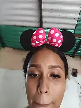 צ'אט XXX בשידור חי של Laura20lopez