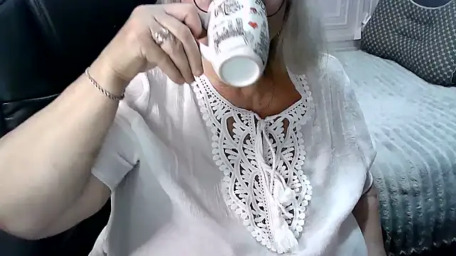 LolkaAlyss Live XXX-chat