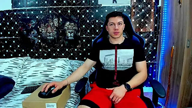 javiersexymann XXX чат на живо