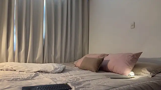 Miia_Vega_'s Live XXX Chat