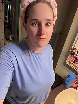 lolabunny9 Adlı Modelin Canlı XXX Sohbeti