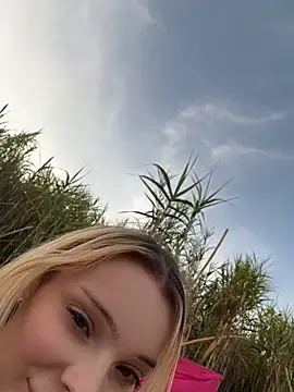 צ'אט XXX בשידור חי של HannaXLove