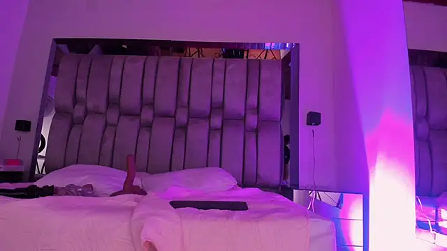 NikkySmiith's Live XXX Chat