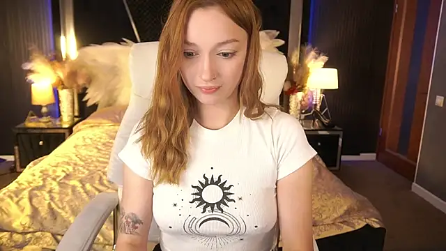 LizzaMoonn Chat XXX live