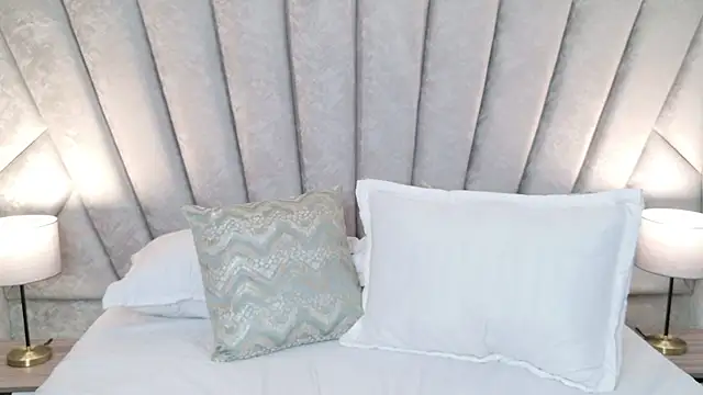 Layla_Breezee élő XXX-chatje