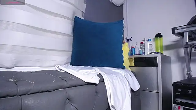 dirty_27cms élő XXX-chatje