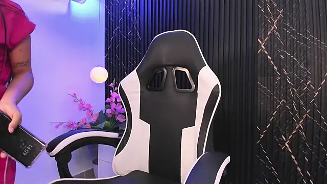 Czat XXX na żywo – emma_bloomm