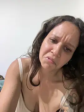hotcookie28 লাইভ XXX চ্যাট