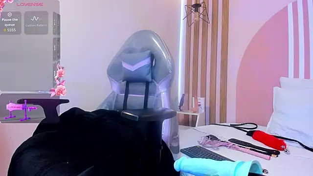 Valkiriia_wiine's Live XXX Chat