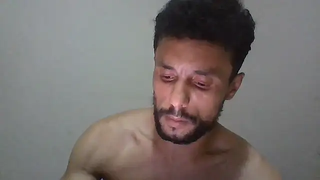 צ'אט XXX בשידור חי של Arabprinceofslv