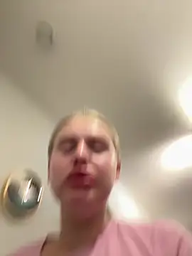 Živý XXX chat yourhornyslut