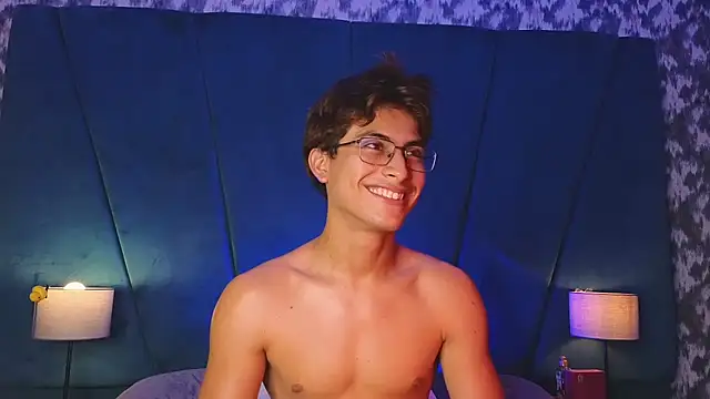 Chat XXX Live Aaron_Eze