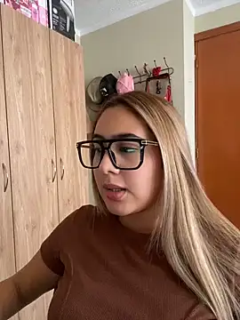 XXX chat uživo modela Miabonnett_