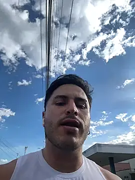 noahstevenss: απευθείας συνομιλία ΧΧΧ