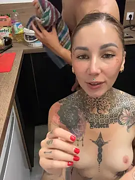 LunaXmilo's Live XXX Chat