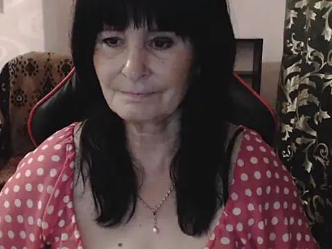 צ'אט XXX בשידור חי של KatarinaOhDream