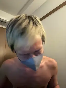 shu_iori webkamerás műsora
