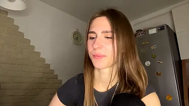 Chat +18 de ZaraGuyette ao vivo