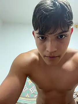 Chatroom XXX en direct de DilanMiller_