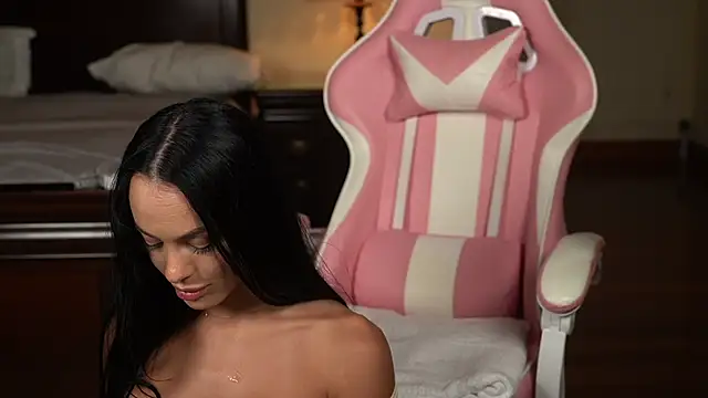 Katyerave's Live XXX Chat