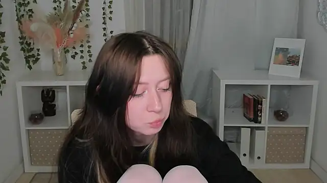 MiyuuNami – live chatrum