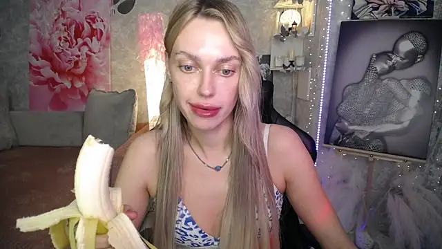 NickyAdamidi Chat XXX live