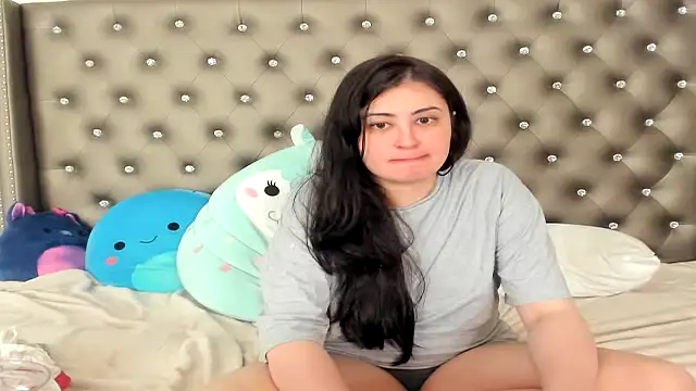 NadiaLyla's Live XXX Chat