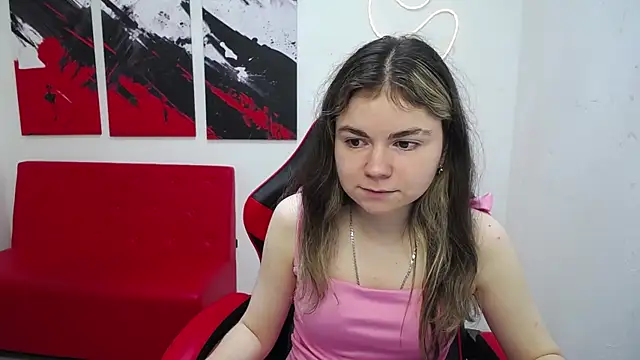 Chat soba uživo modela TinaRedly