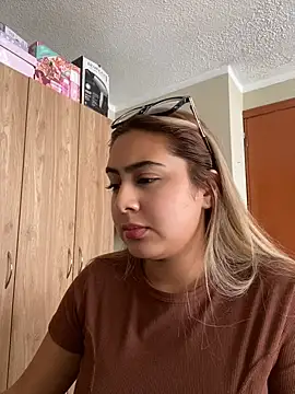 Chat +18 de Miabonnett_ ao vivo