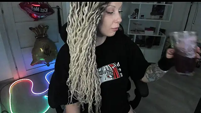 HoneySallyMoore Chat XXX in diretta