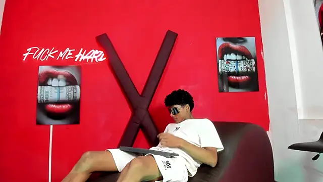 Chat XXX en directo de BOUL_GUYS