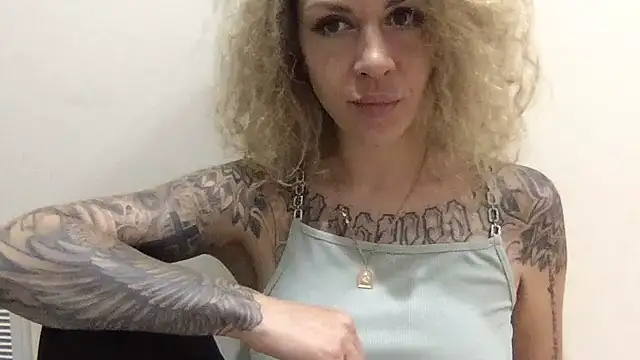 Chat +18 de Olyviaa ao vivo