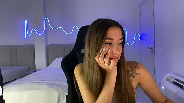 PrincesSsLilu's Live XXX Chat