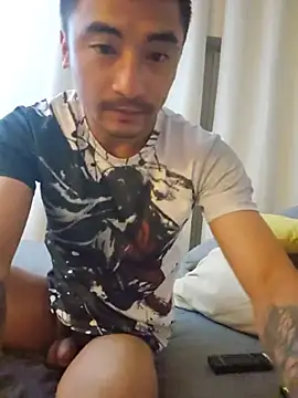 Lokomo32 Chat XXX live