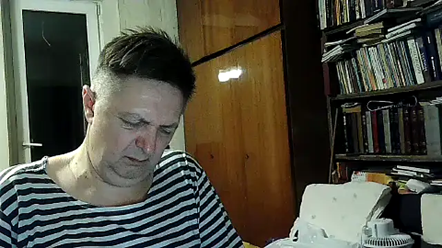 צ'אט XXX בשידור חי של Pokaz2020