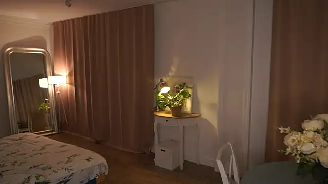 sophiyou Adlı Modelin Canlı XXX Sohbeti