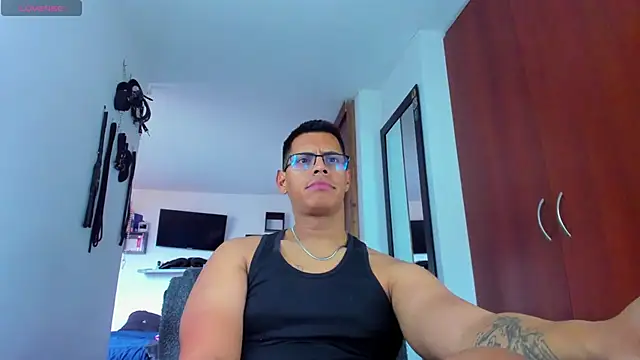_John_Boy_ Live XXX-chat