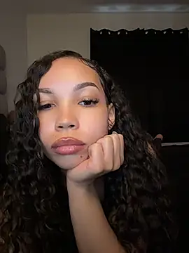 nikkiloveee's Live XXX Chat