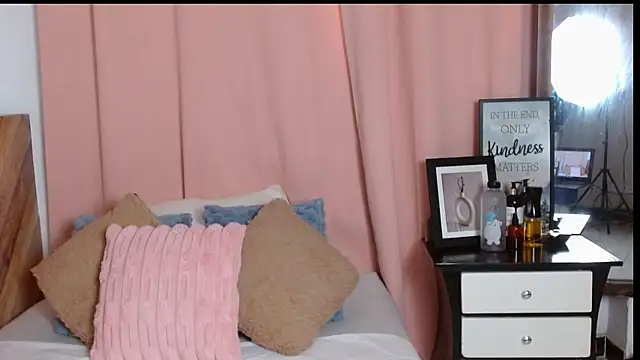 nickyCollins – Naživo XXX chat