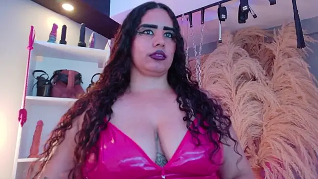 צ'אט XXX בשידור חי של MariaGaitan