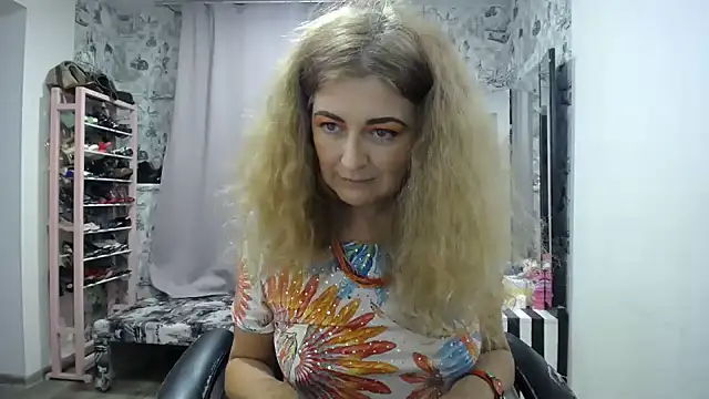 Helen1974's Live XXX Chat
