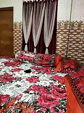 Younger_Couples Adlı Modelin Canlı XXX Sohbeti