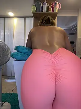 Chat XXX en directo de tabata_monroee