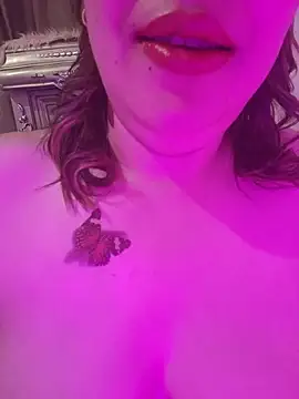 Chat XXX en directo de Doodqueen